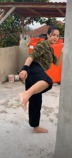 Chintya Candranaya feet photo thumbnail