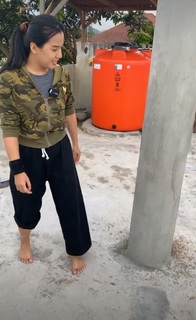 Chintya Candranaya feet photo thumbnail