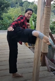 Chintya Candranaya feet photo thumbnail