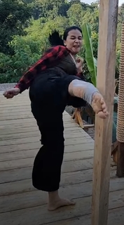 Chintya Candranaya feet photo thumbnail