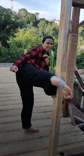 Chintya Candranaya feet photo thumbnail