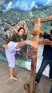 Chintya Candranaya feet photo thumbnail