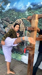 Chintya Candranaya feet photo thumbnail