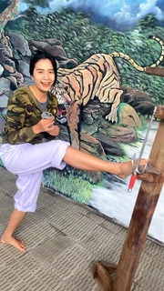 Chintya Candranaya feet photo thumbnail