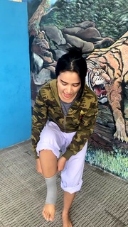 Chintya Candranaya feet photo thumbnail