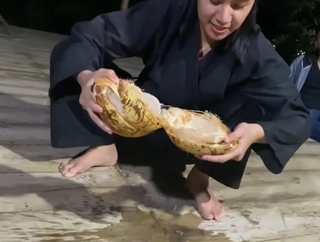 Chintya Candranaya feet photo thumbnail