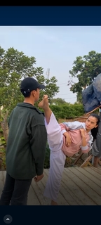 Chintya Candranaya feet photo thumbnail