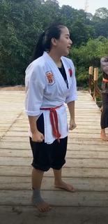 Chintya Candranaya feet photo thumbnail