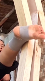 Chintya Candranaya feet photo thumbnail