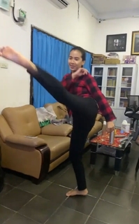 Chintya Candranaya feet photo thumbnail