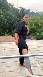 Chintya Candranaya feet photo thumbnail