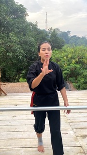 Chintya Candranaya feet photo thumbnail