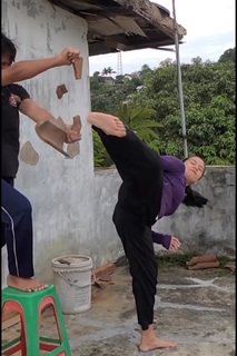 Chintya Candranaya feet photo thumbnail