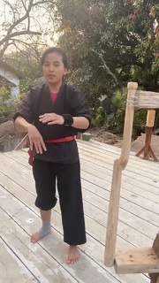 Chintya Candranaya feet photo thumbnail