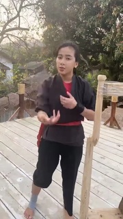 Chintya Candranaya feet photo thumbnail