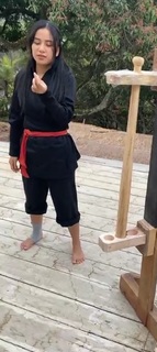 Chintya Candranaya feet photo thumbnail