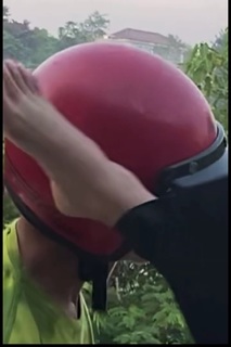 Chintya Candranaya feet photo thumbnail