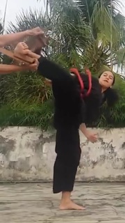 Chintya Candranaya feet photo thumbnail