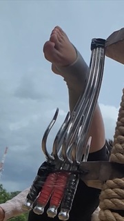 Chintya Candranaya feet photo thumbnail