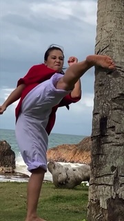 Chintya Candranaya feet photo thumbnail