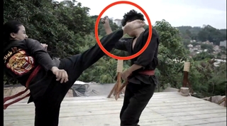 Chintya Candranaya feet photo thumbnail