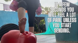 Chintya Candranaya feet photo thumbnail