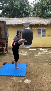 Chintya Candranaya feet photo thumbnail