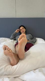 Chintya Candranaya feet photo thumbnail
