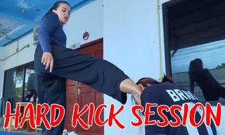 Chintya Candranaya feet photo thumbnail