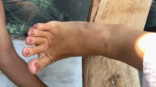 Chintya Candranaya feet photo thumbnail
