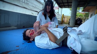 Chintya Candranaya feet photo thumbnail