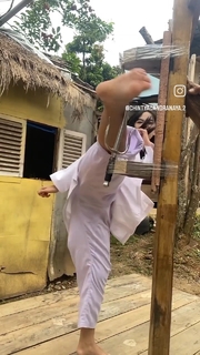 Chintya Candranaya feet photo thumbnail