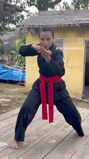 Chintya Candranaya feet photo thumbnail