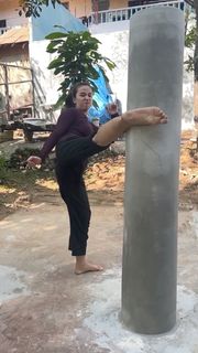 Chintya Candranaya feet photo thumbnail