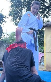 Chintya Candranaya feet photo thumbnail