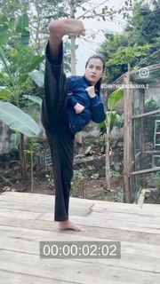 Chintya Candranaya feet photo thumbnail