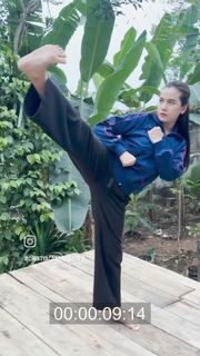 Chintya Candranaya feet photo thumbnail