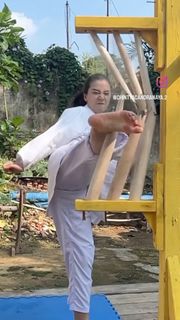 Chintya Candranaya feet photo thumbnail