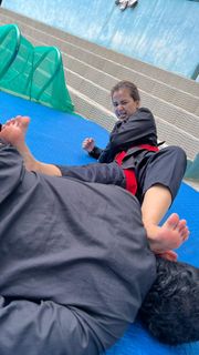 Chintya Candranaya feet photo thumbnail