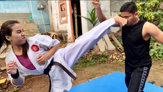 Chintya Candranaya feet photo thumbnail