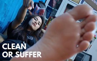 Chintya Candranaya feet photo thumbnail