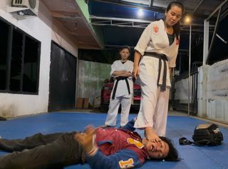 Chintya Candranaya feet photo 3