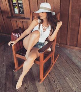 Chiquinquirá Delgado feet photo thumbnail