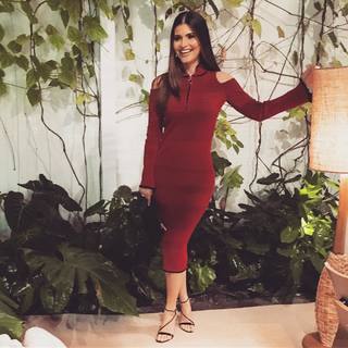 Chiquinquirá Delgado feet photo thumbnail