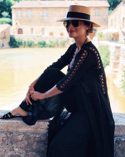 Chiquinquirá Delgado feet photo thumbnail