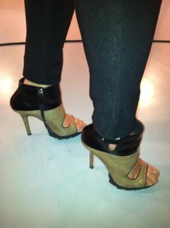 Chiquinquirá Delgado feet photo thumbnail