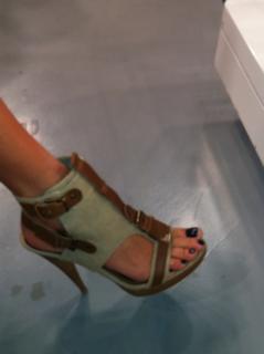 Chiquinquirá Delgado feet photo thumbnail