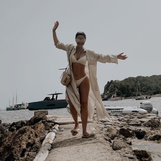 Chiquinquirá Delgado feet photo thumbnail