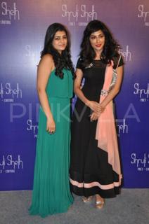 Chitrangada Singh feet photo thumbnail