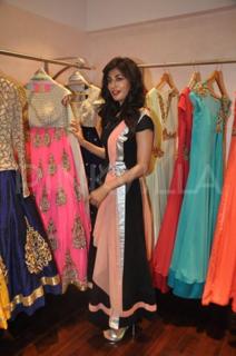 Chitrangada Singh feet photo thumbnail